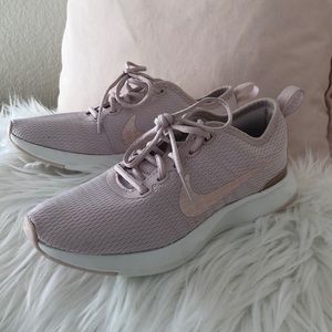 Girls Nike Dualtone Racer sz 13, pink/rose gold